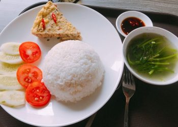 Kira Kira Coffee lần đầu dùng gia vị Mirin nấu món trưa